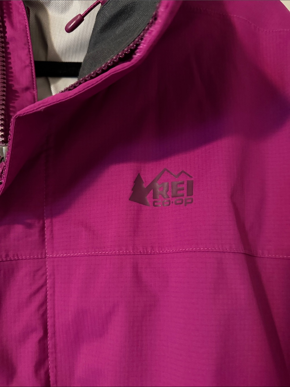 REI Women's Bright Magenta Hooded Rain Jacket - Picture 2 of 4
